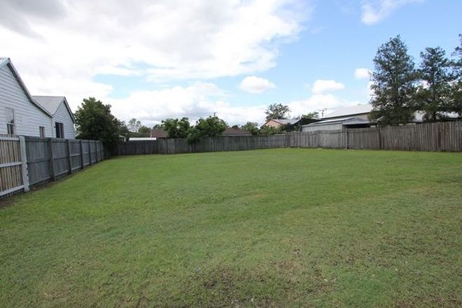 Picture of 62 Queen Street, BLACKSTONE QLD 4304