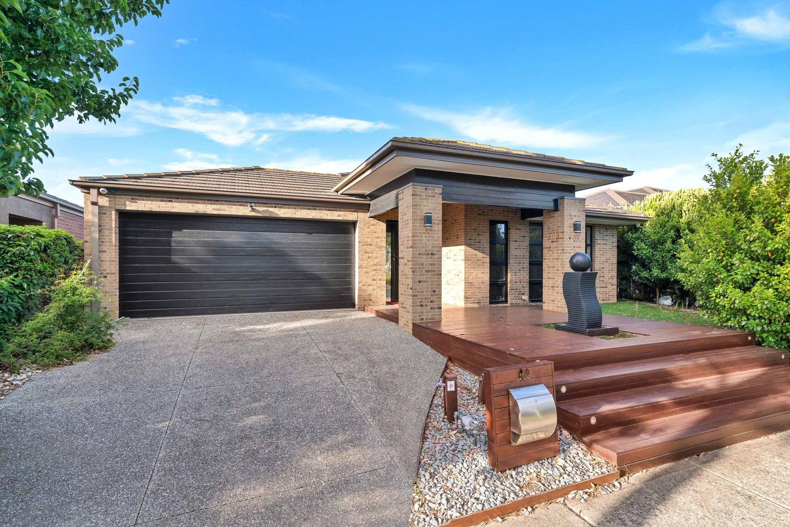 4 bedrooms House in 42 Eureka Drive MANOR LAKES VIC, 3024