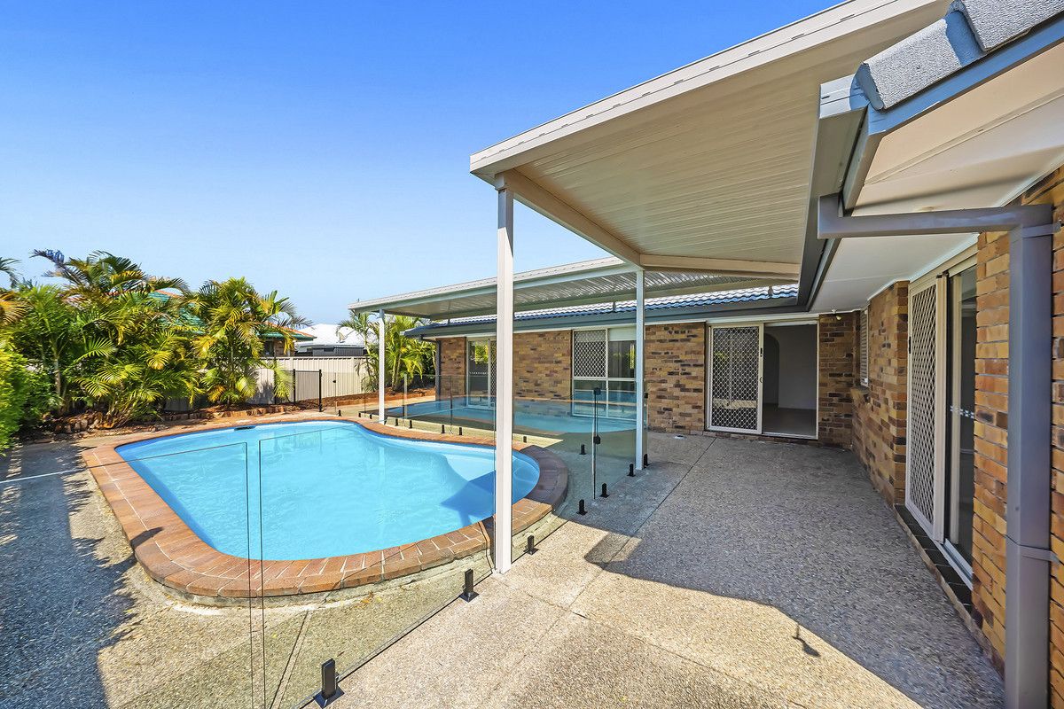 32 Coronet Crescent, Burleigh Waters QLD 4220, Image 0