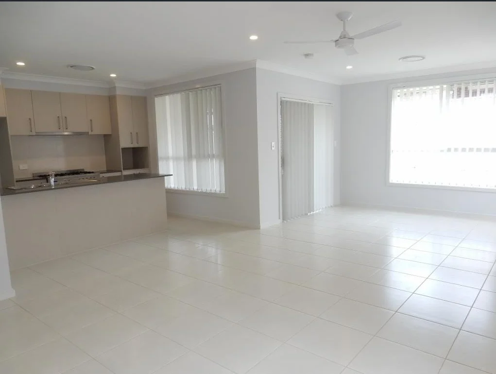 Additional image 3 of 37 Arkley Avenue, Claymore NSW 2559