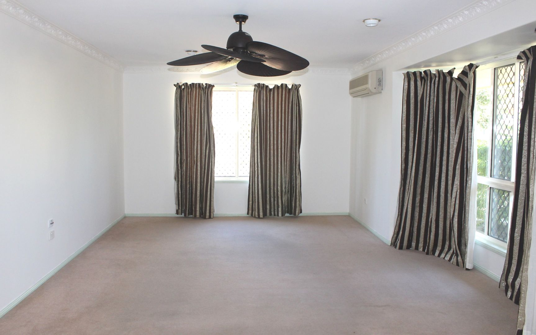 11 Cambridge Close, Tannum Sands QLD 4680, Image 2