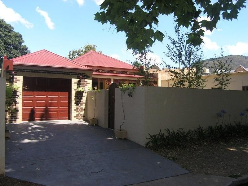 16 Riverside Avenue, BRIGHT VIC 3741, Image 0