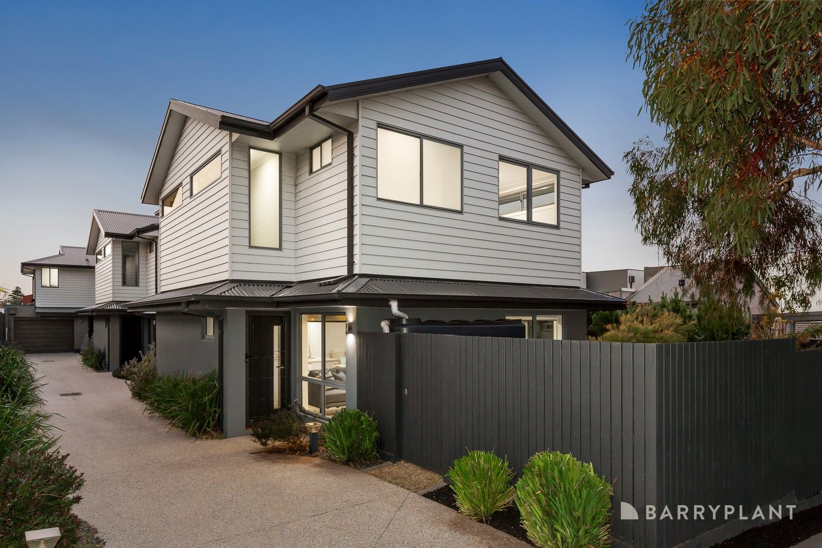 2 bedrooms Townhouse in 1/9 Fraser Avenue EDITHVALE VIC, 3196