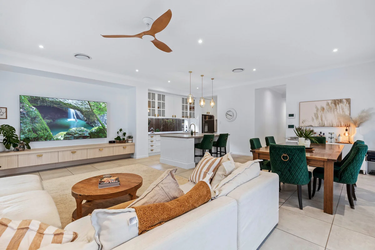 Additional image 5 of 163a Prince Edward Parade, Scarborough QLD 4020