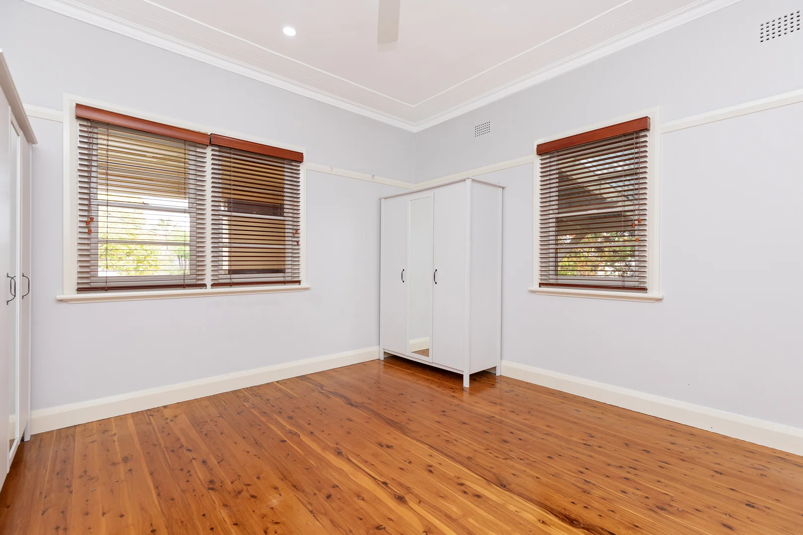Additional image 14 of 2 Douglas Avenue, Tamworth NSW 2340