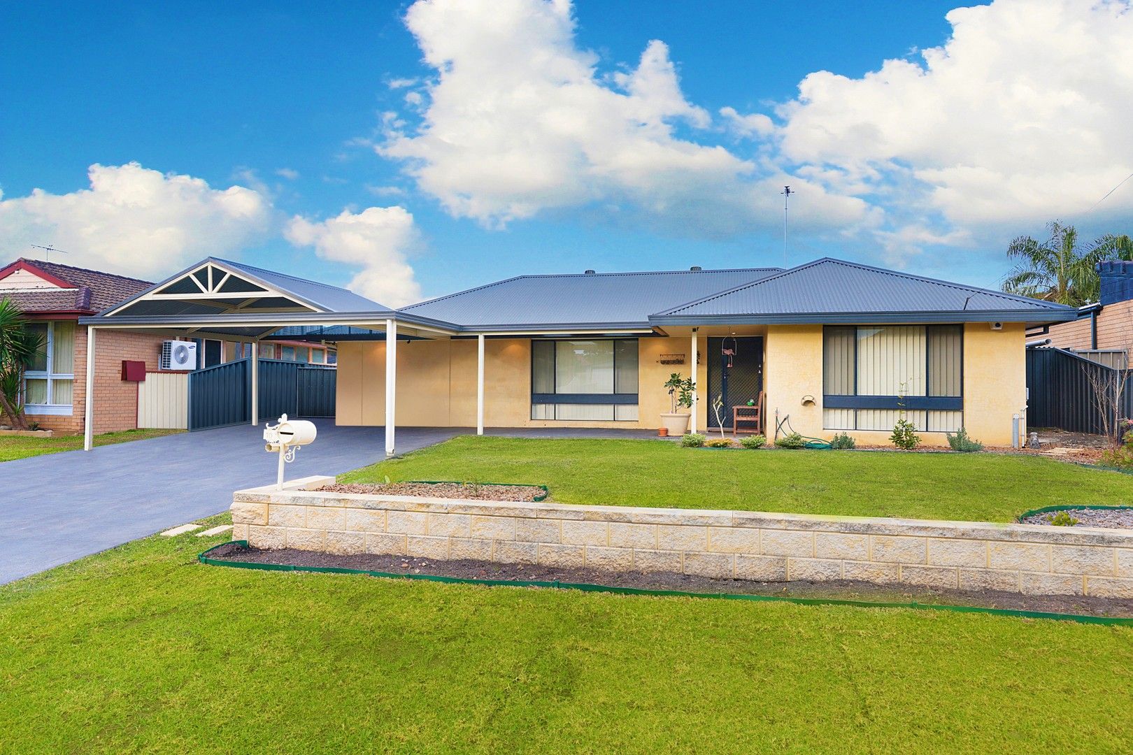 5 bedrooms House in 10 Tenison Avenue CAMBRIDGE GARDENS NSW, 2747
