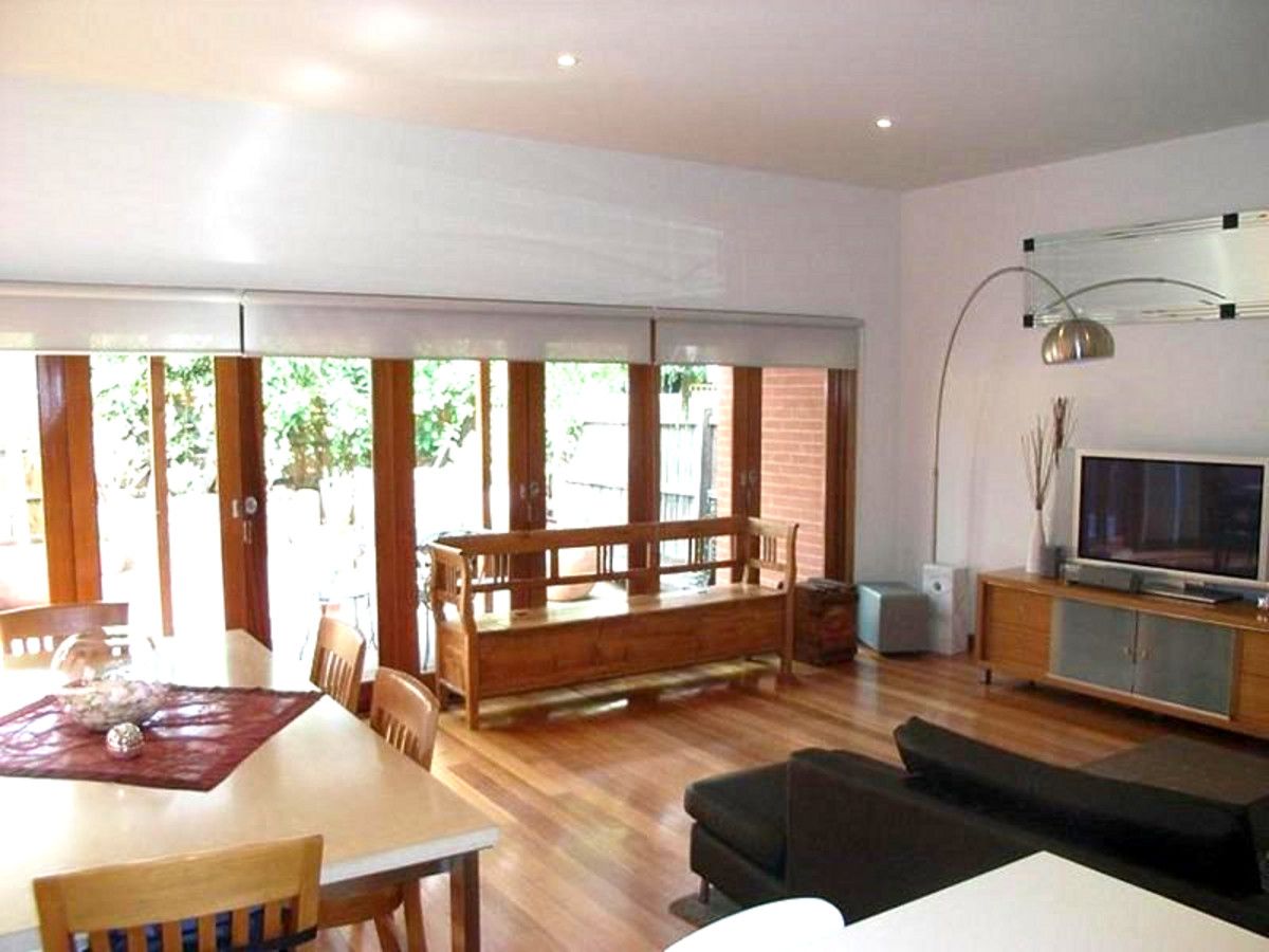 4 bedrooms House in 196 Barkly FITZROY NORTH VIC, 3068