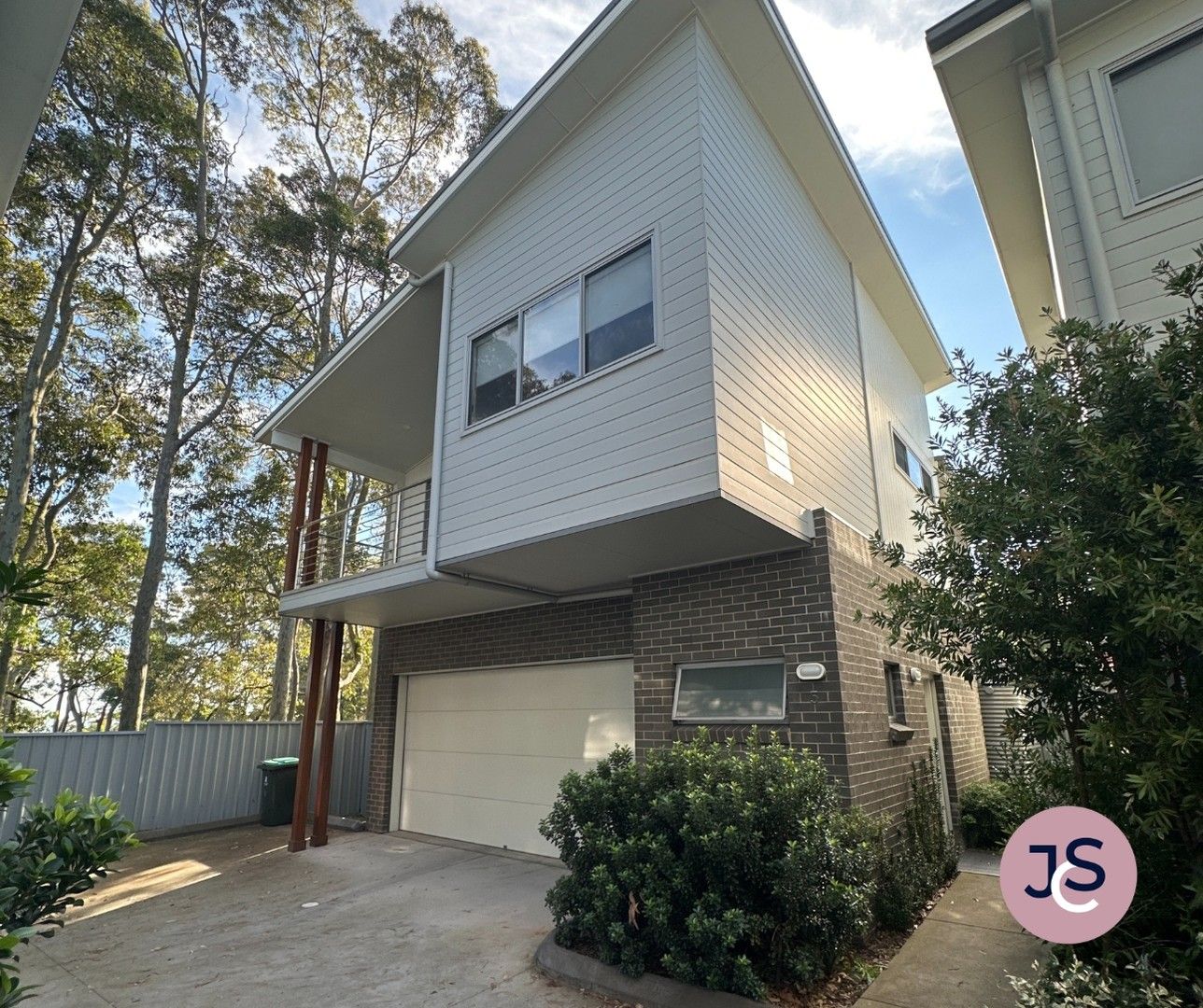 3 bedrooms Townhouse in 5/9 Myrtle Close ADAMSTOWN HEIGHTS NSW, 2289