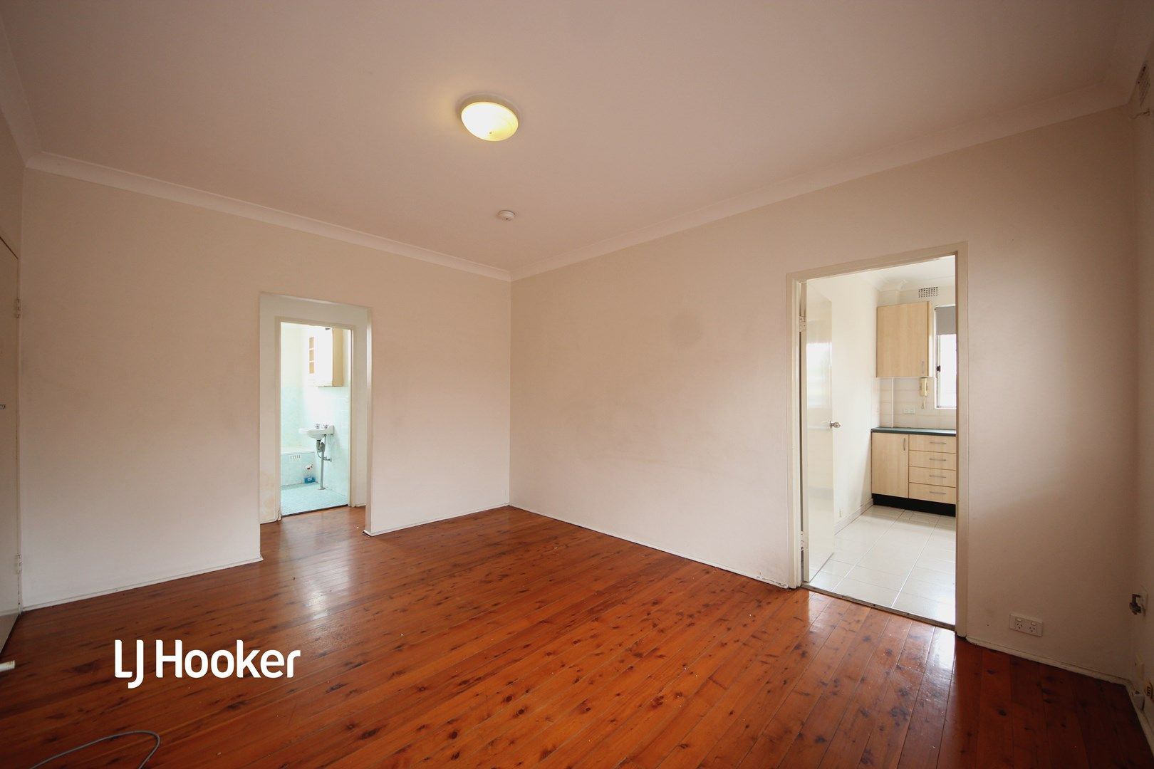 3 bedrooms Apartment / Unit / Flat in 3/15 Clyde Street CROYDON PARK NSW, 2133