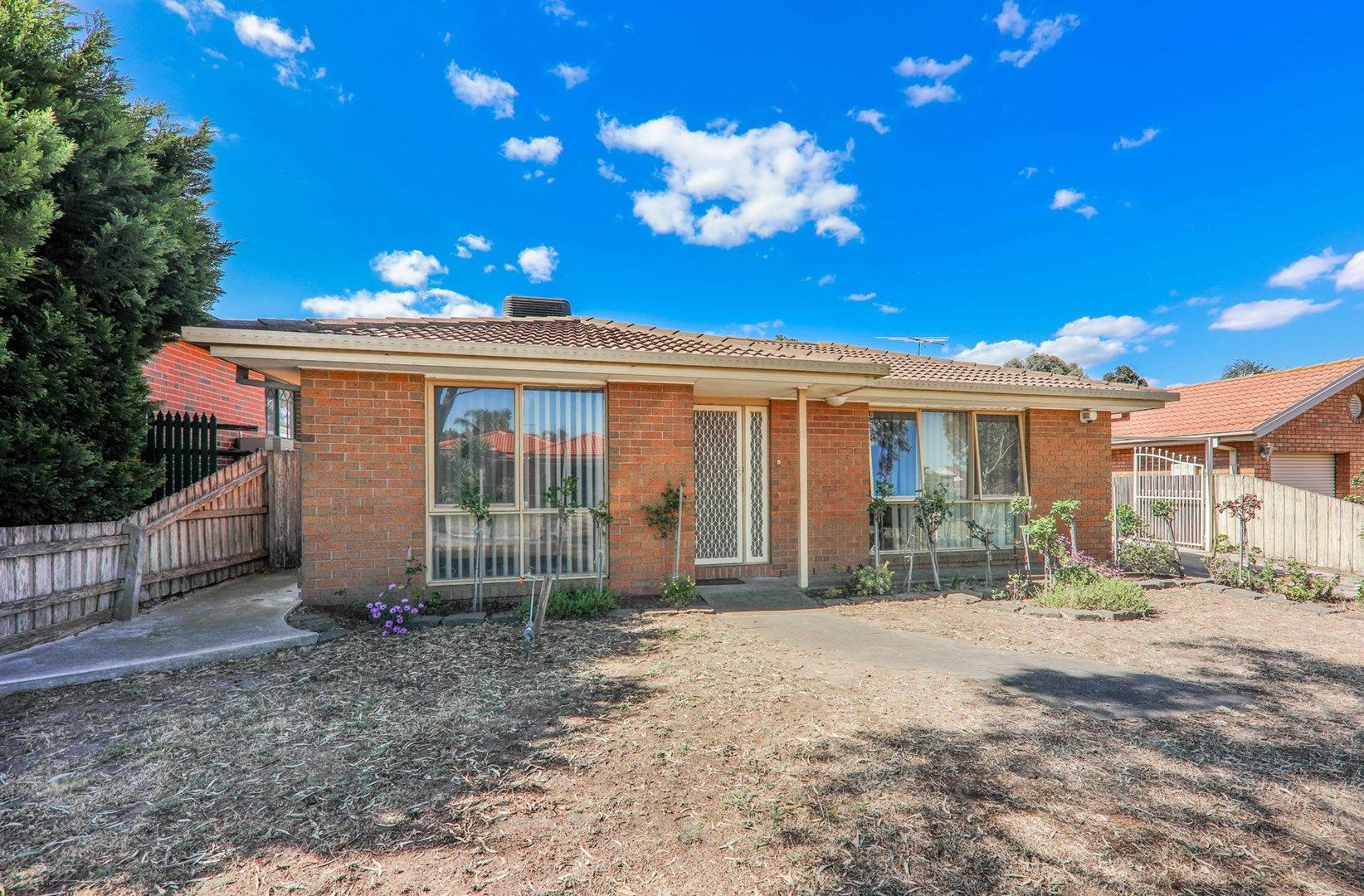 17 Solander Court, Roxburgh Park VIC 3064, Image 2