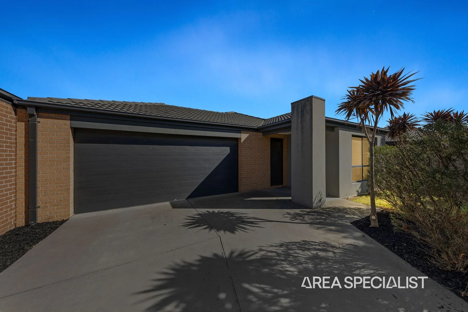22 St Clair Avenue, Cranbourne West VIC 3977