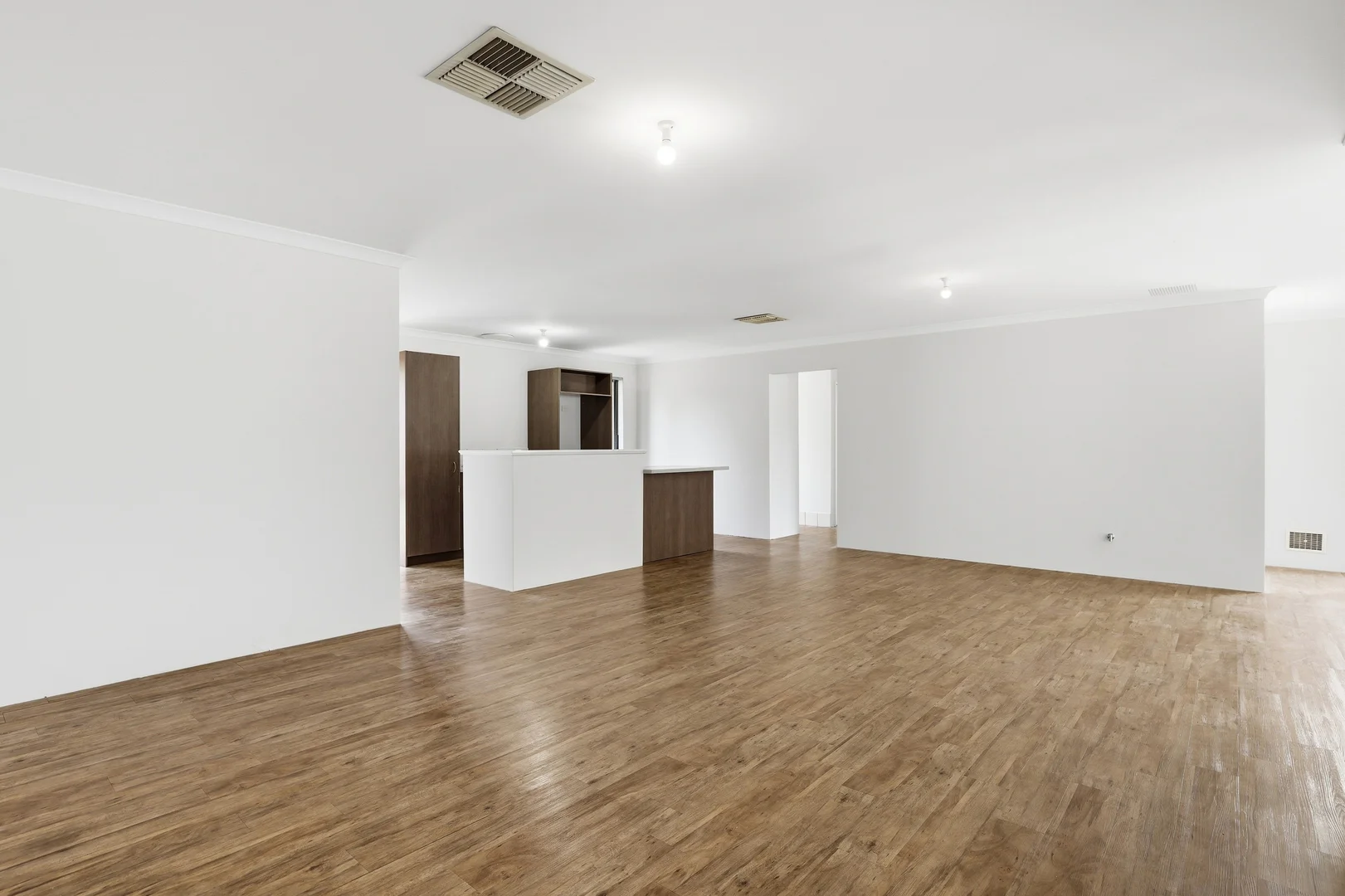 Additional image 9 of 2 Grandmere Parade, Meadow Springs WA 6210