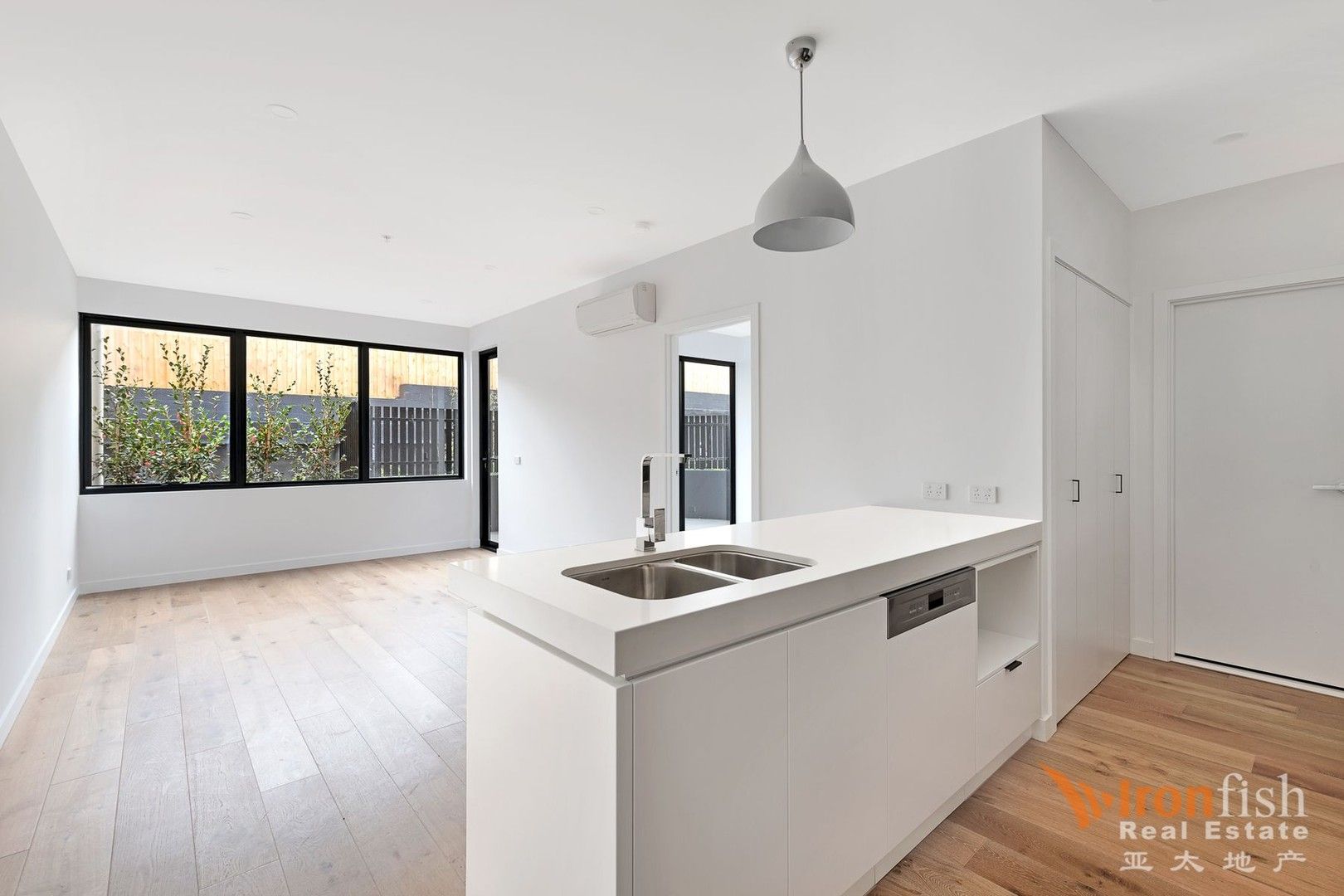 2 bedrooms Apartment / Unit / Flat in 7/160 Williamsons Road DONCASTER VIC, 3108