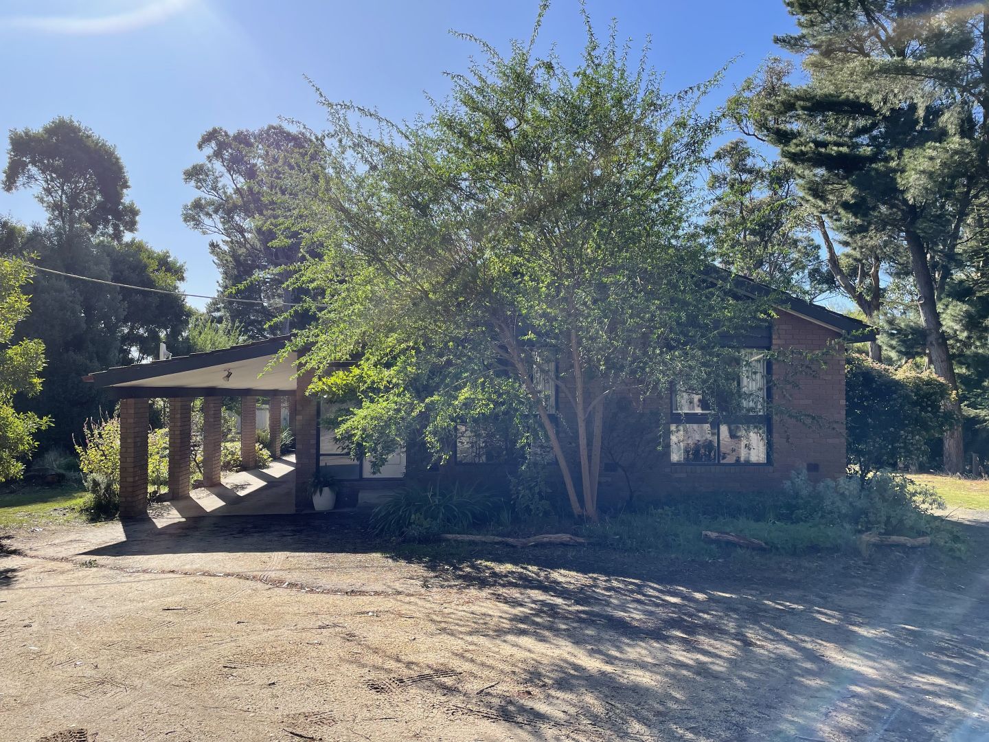 52 Donalds Road, Woodend VIC 3442 House For Rent 550 Domain