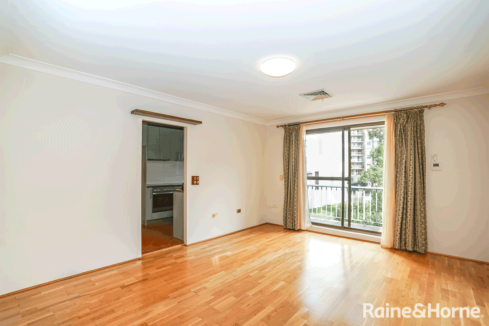 27/8 Sorrell Street, Parramatta NSW 2150