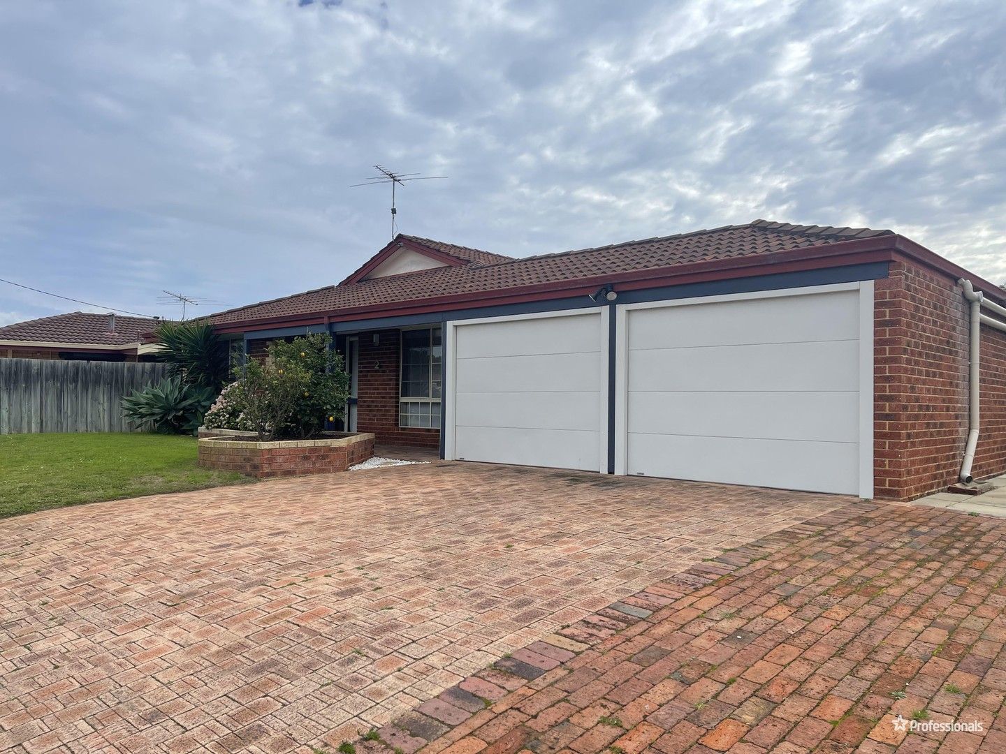 2 Palermo Court, Merriwa WA 6030, Image 0