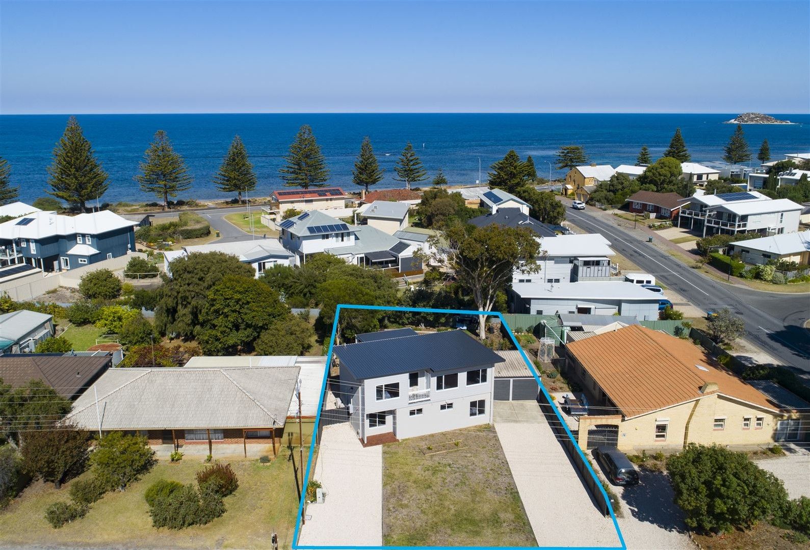 30 Gibson Avenue, Victor Harbor SA 5211, Image 0