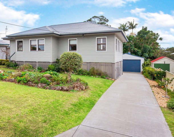 16 Cedar Street, Maleny QLD 4552