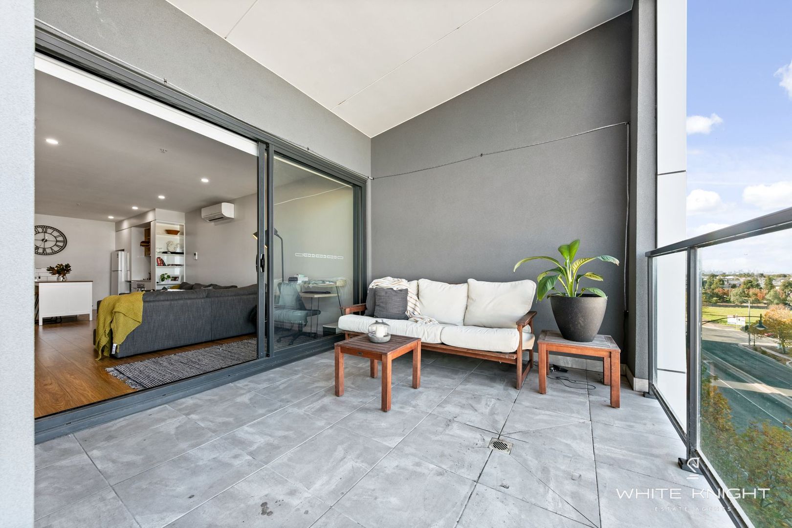 405/9 Commercial Road, Caroline Springs VIC 3023, Image 2