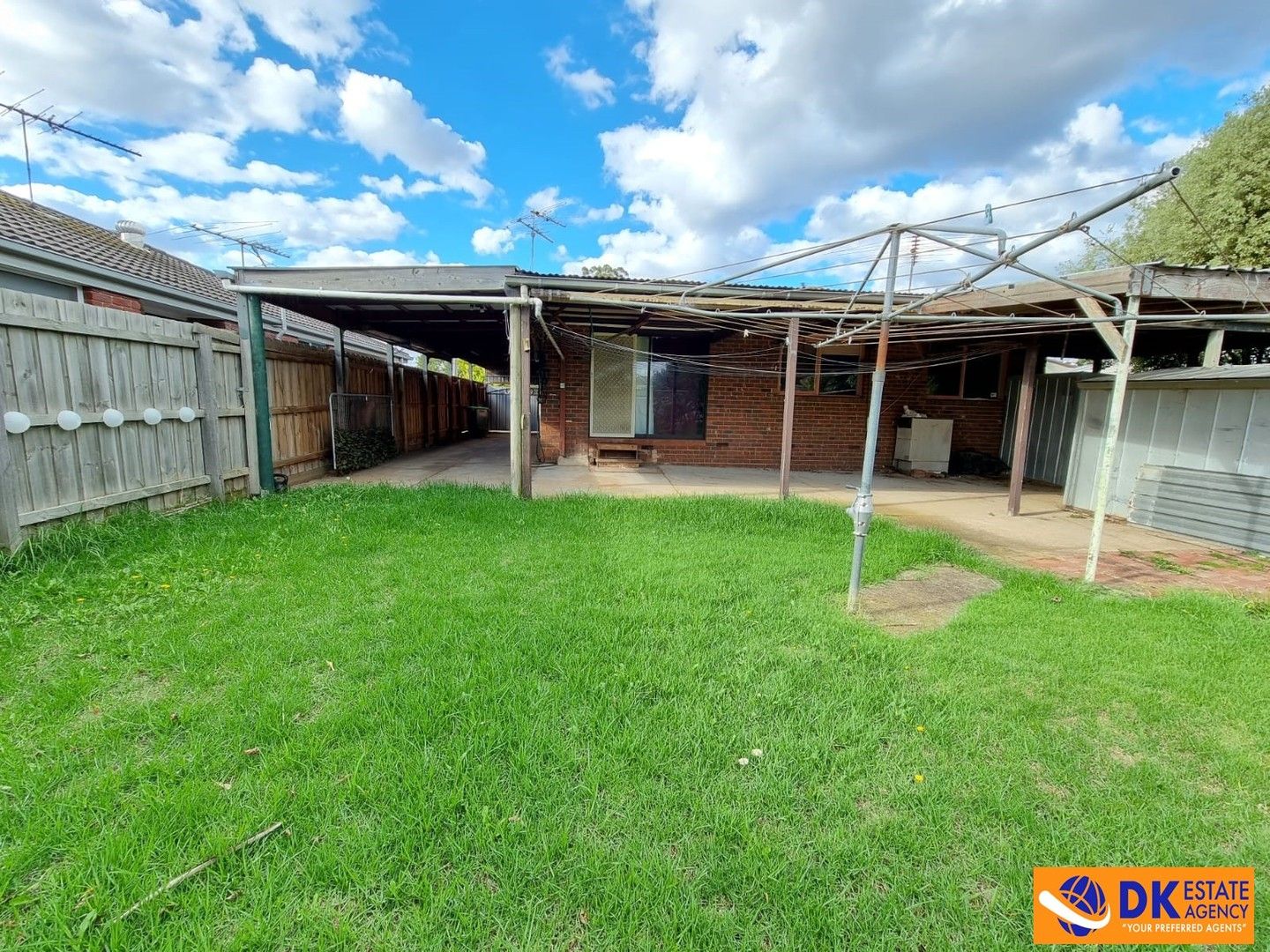 6 bedrooms House in 1 MacAlister Court WERRIBEE VIC, 3030