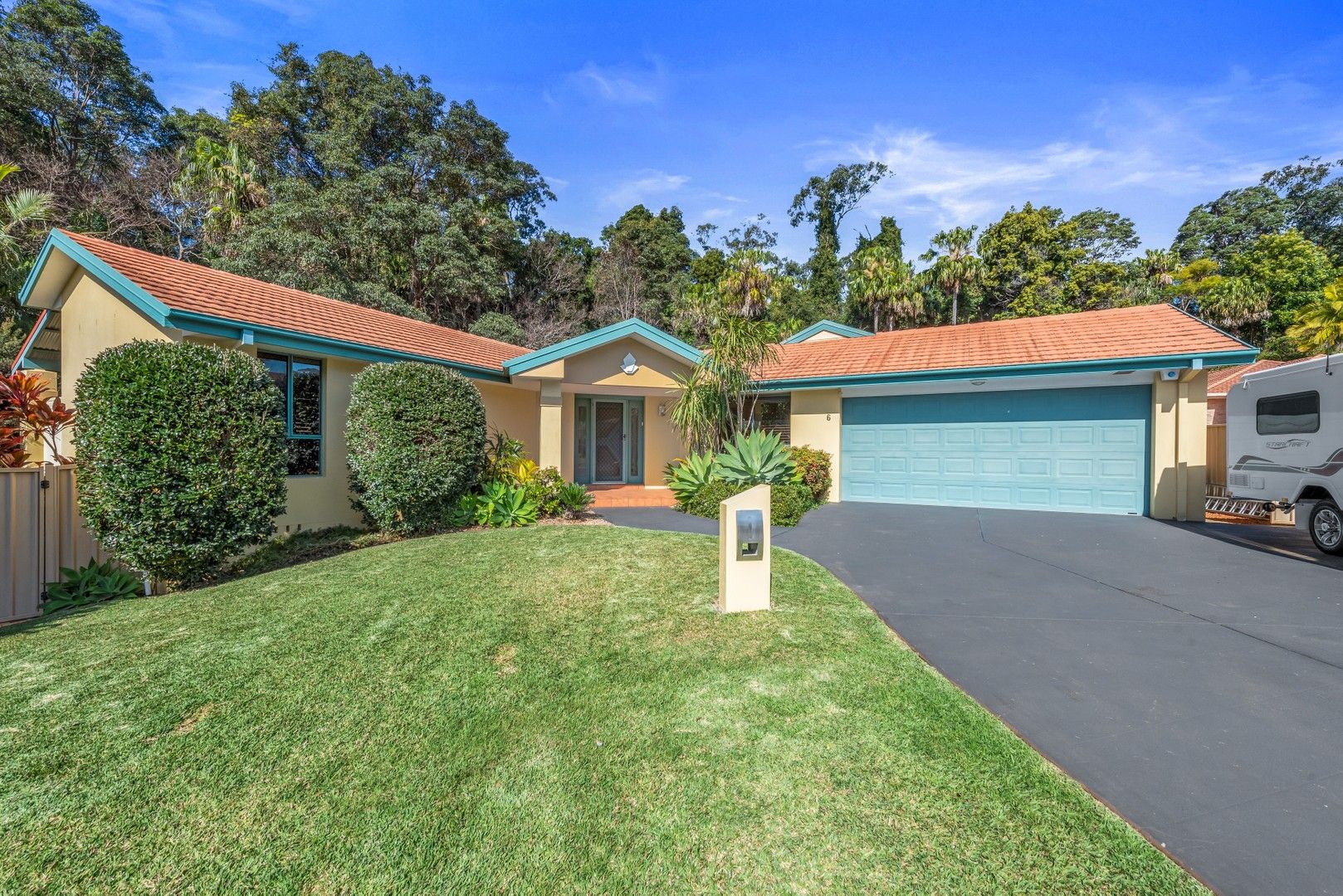 4 bedrooms House in 6 Starboard Close PORT MACQUARIE NSW, 2444