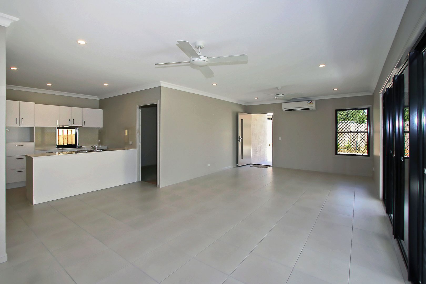 Villa 2/8 George Street, Woodford QLD 4514, Image 2