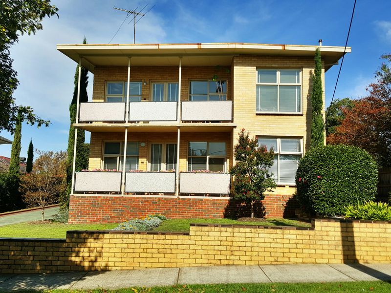 2 bedrooms Apartment / Unit / Flat in 4/16 Clive Street BRIGHTON EAST VIC, 3187