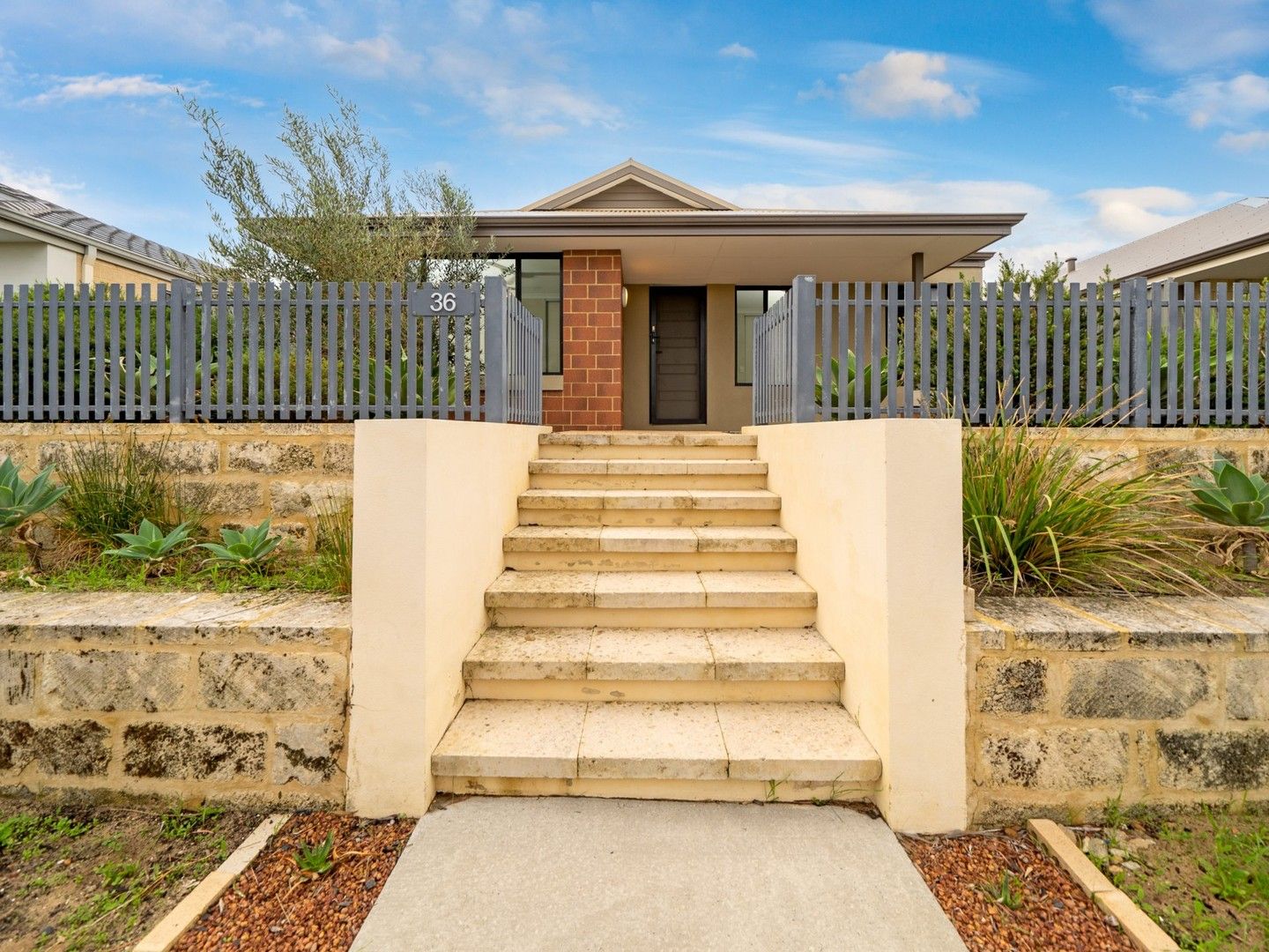 4 bedrooms House in 36 Villena Parade ALKIMOS WA, 6038