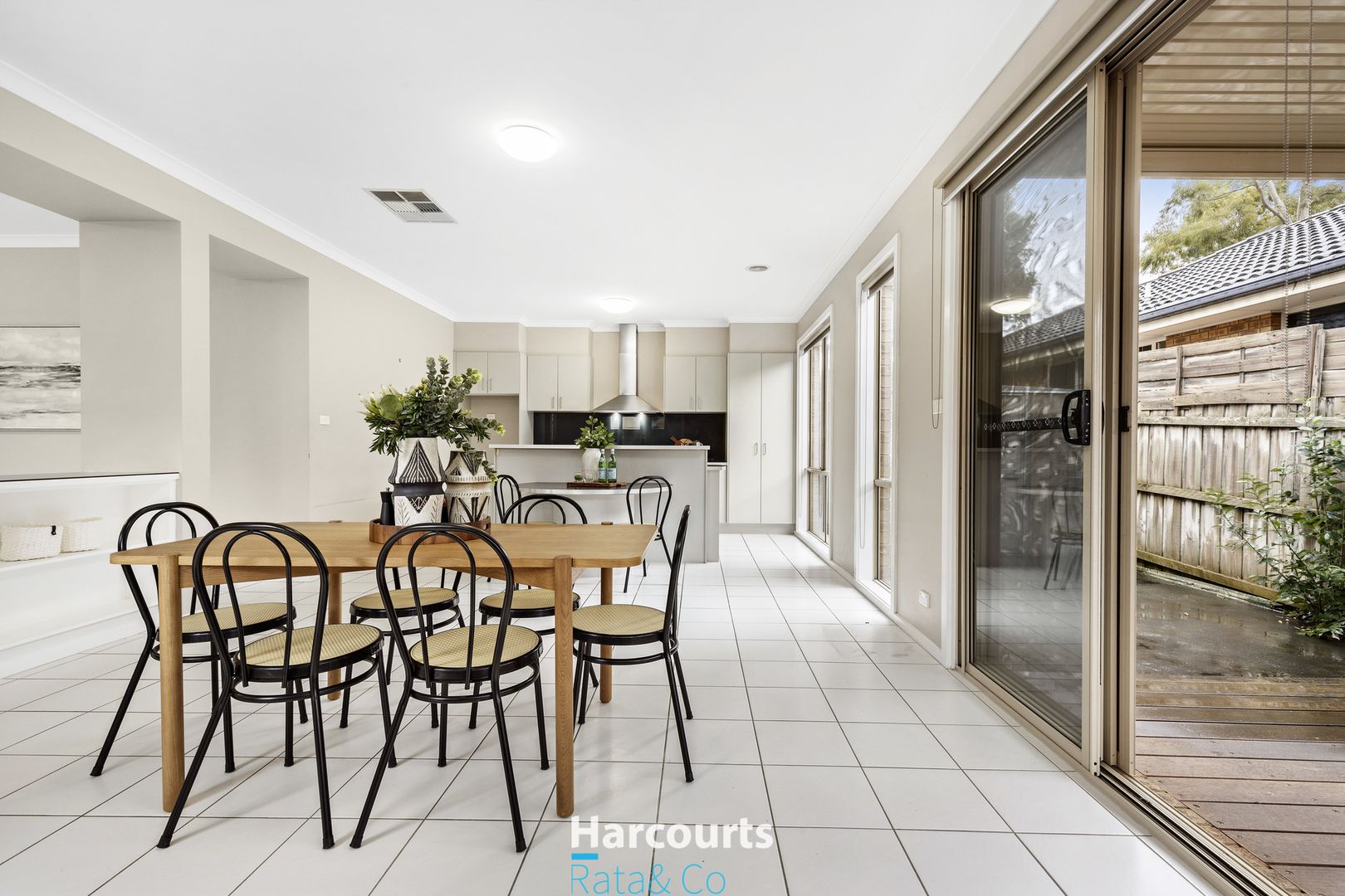 10 Gravlier Way, South Morang VIC 3752, Image 2