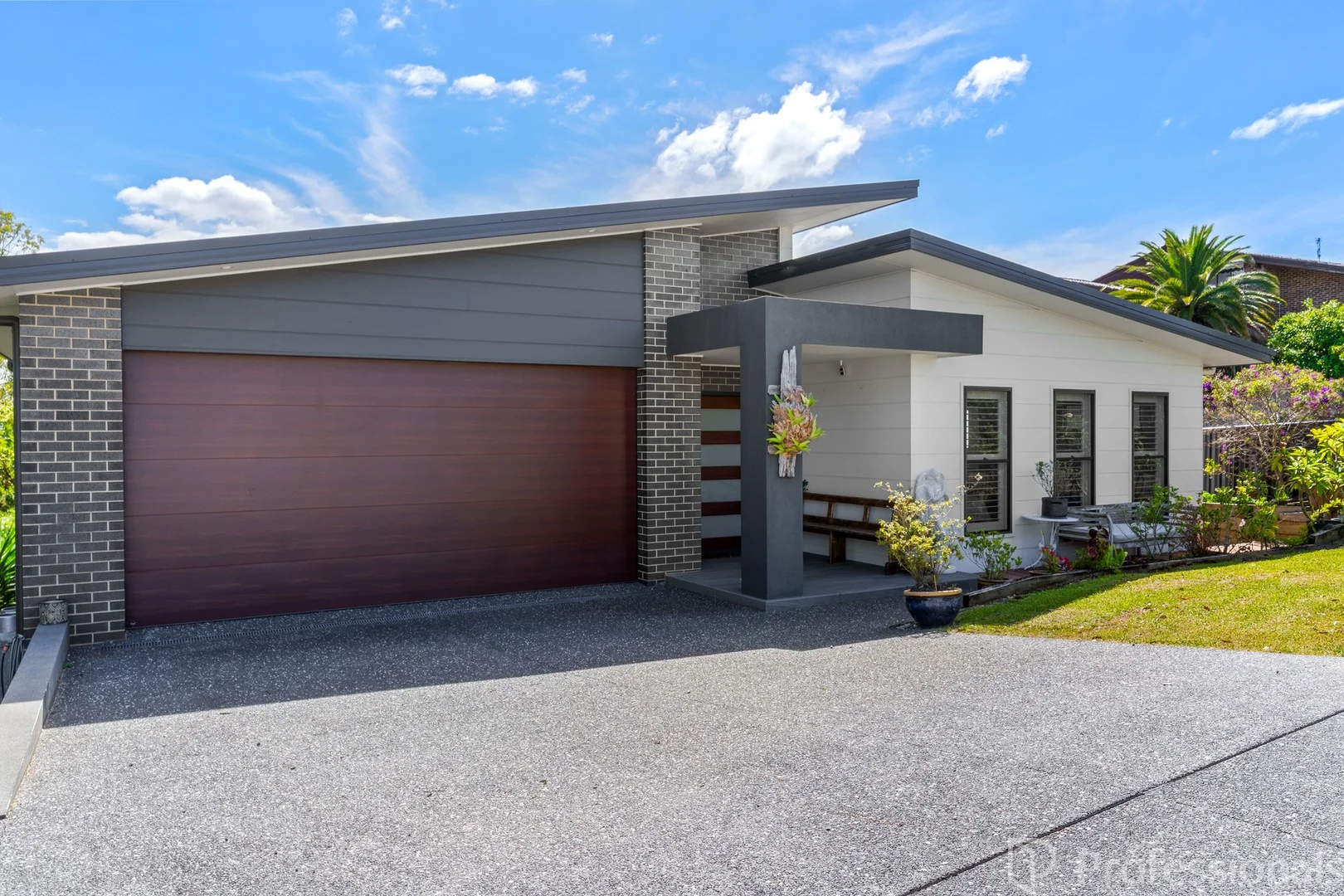 Primary image of 5 The Ridge, Forster NSW 2428