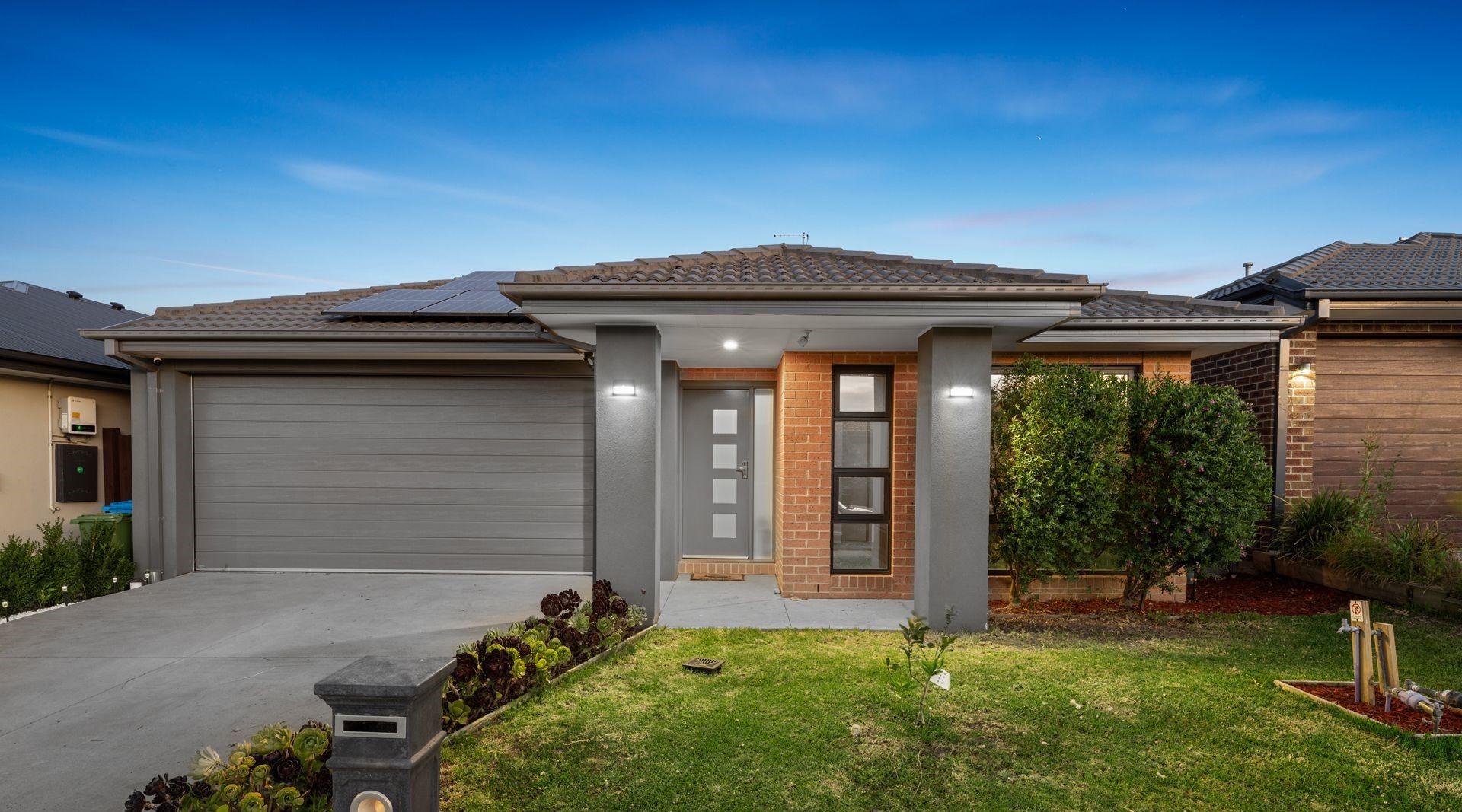 4 bedrooms House in 17 Rathberry Circuit CLYDE NORTH VIC, 3978
