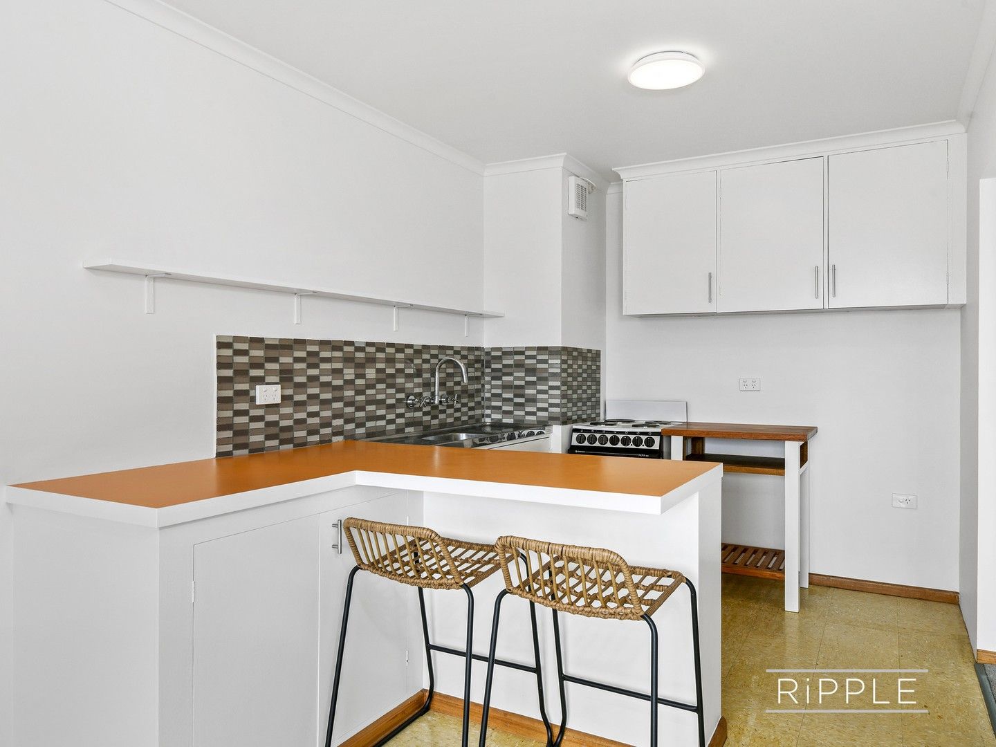 10/4 Hildern Street, New Town TAS 7008, Image 0