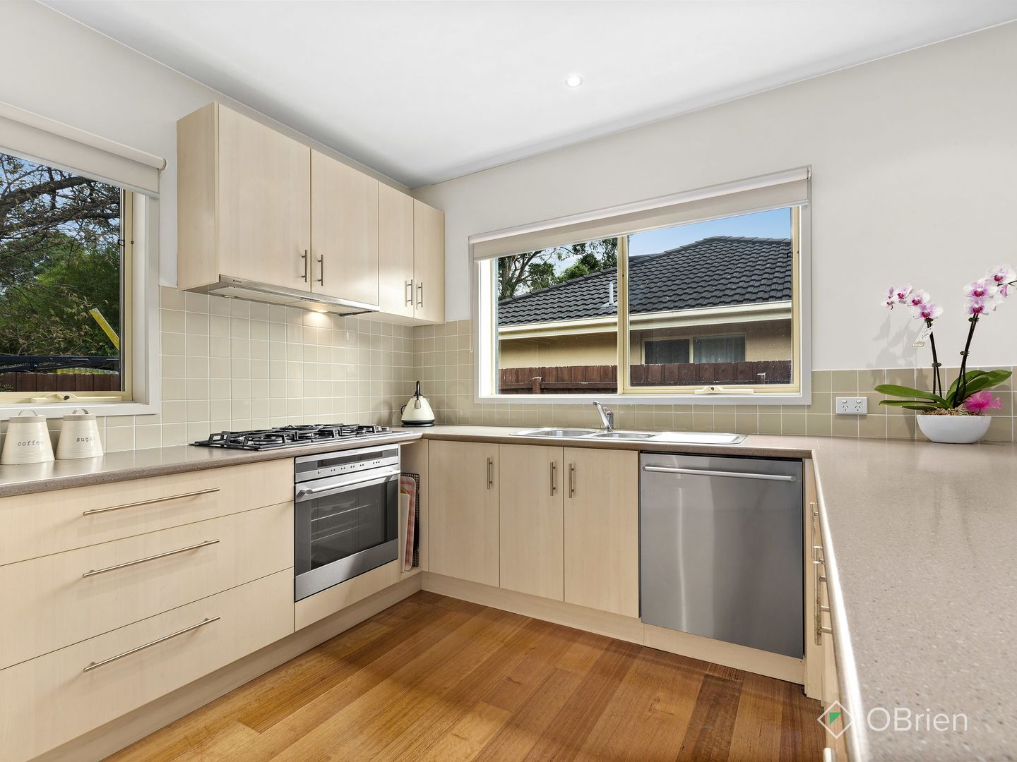 2/45 Armstrong Road, Bayswater VIC 3153, Image 2