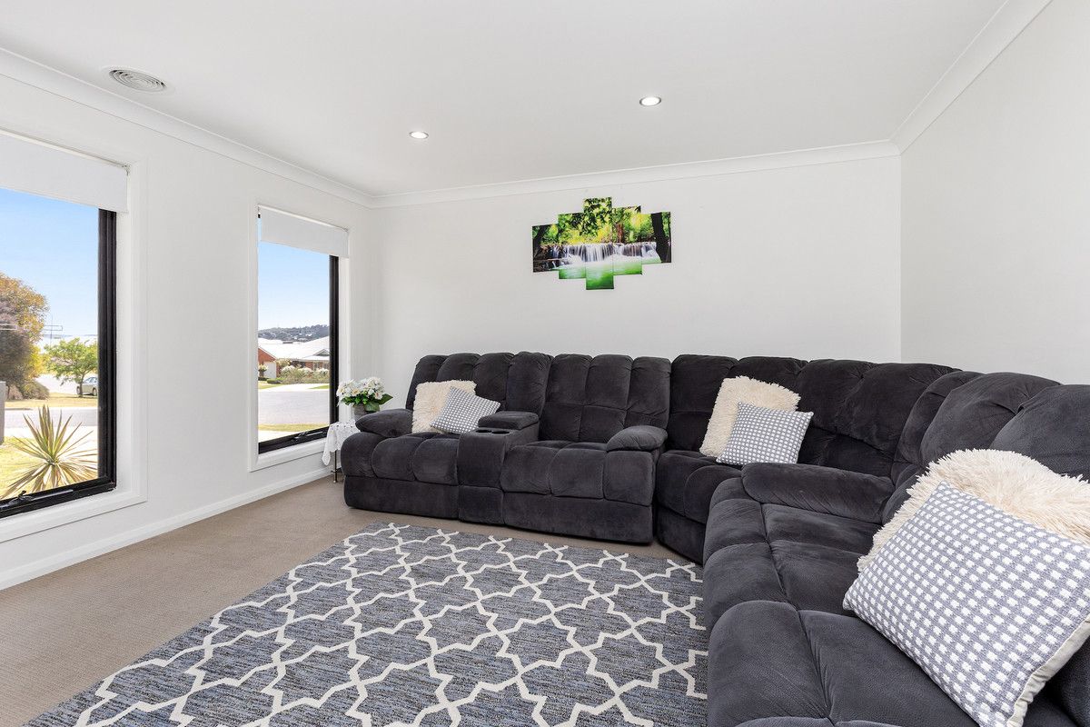 32 Balala Crescent, Bourkelands NSW 2650, Image 1