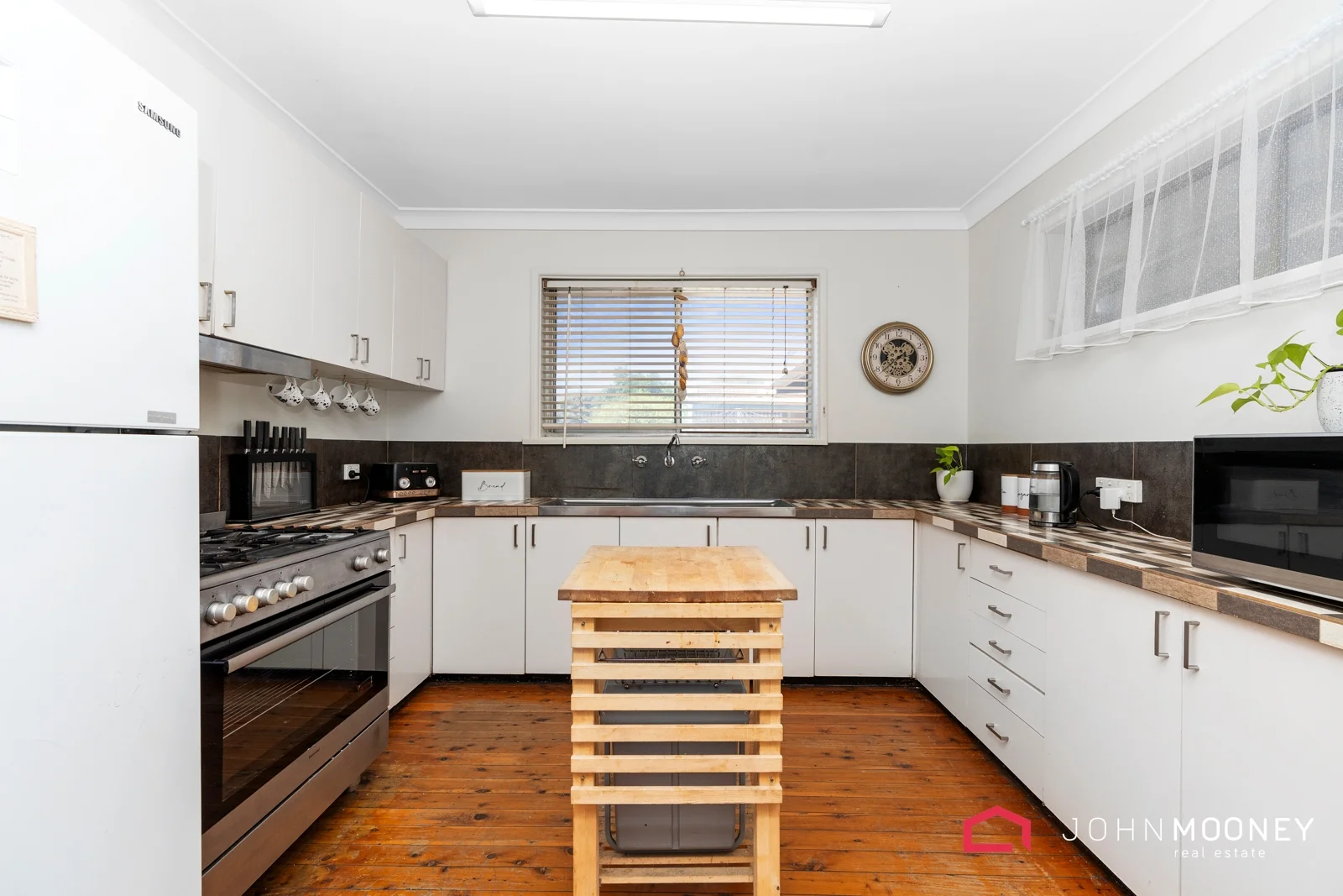 Additional image 6 of 82 Raye Street, Tolland NSW 2650
