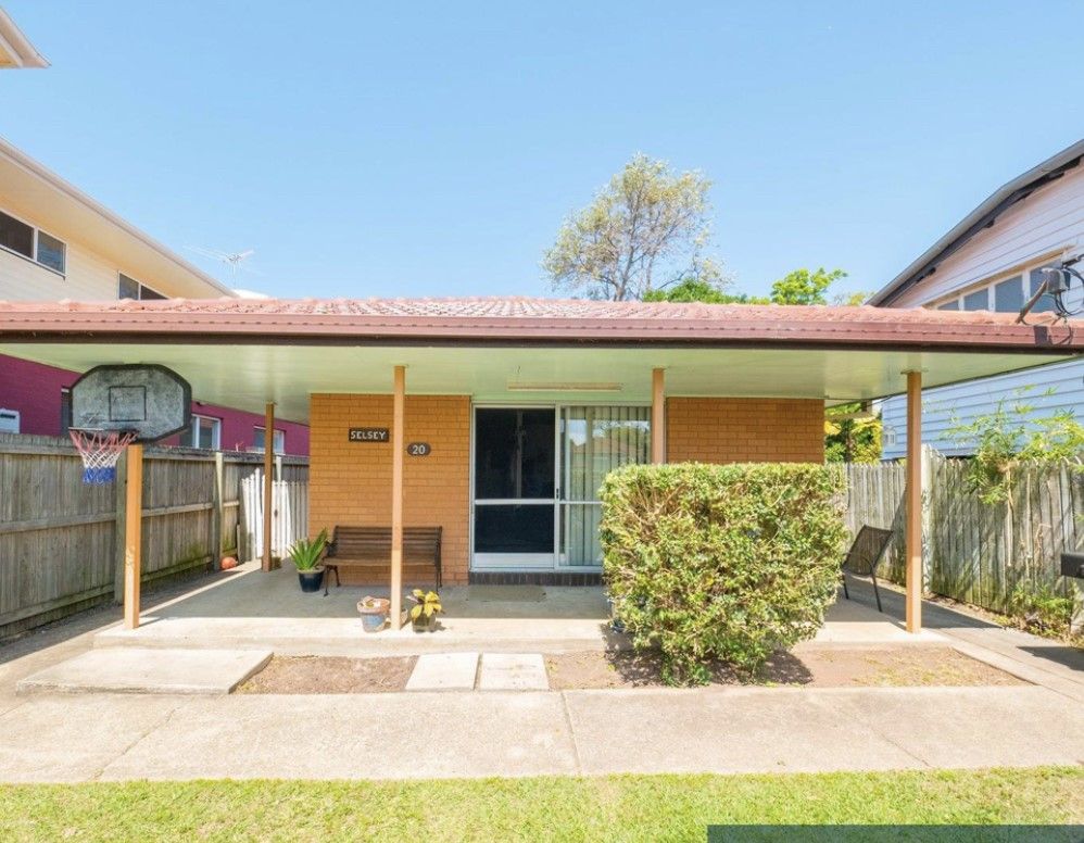 3 bedrooms House in 20 Chustnut Street WYNNUM QLD, 4178