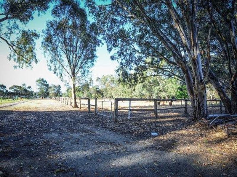 140 Abernethy Road, Byford WA 6122, Image 1