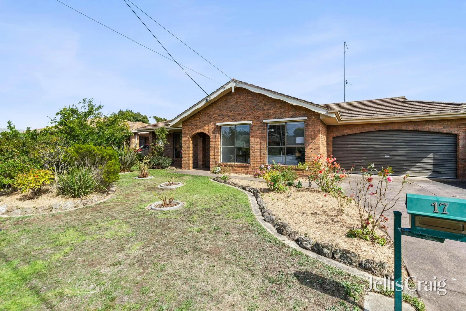 17 Cedar Avenue, Alfredton VIC 3350