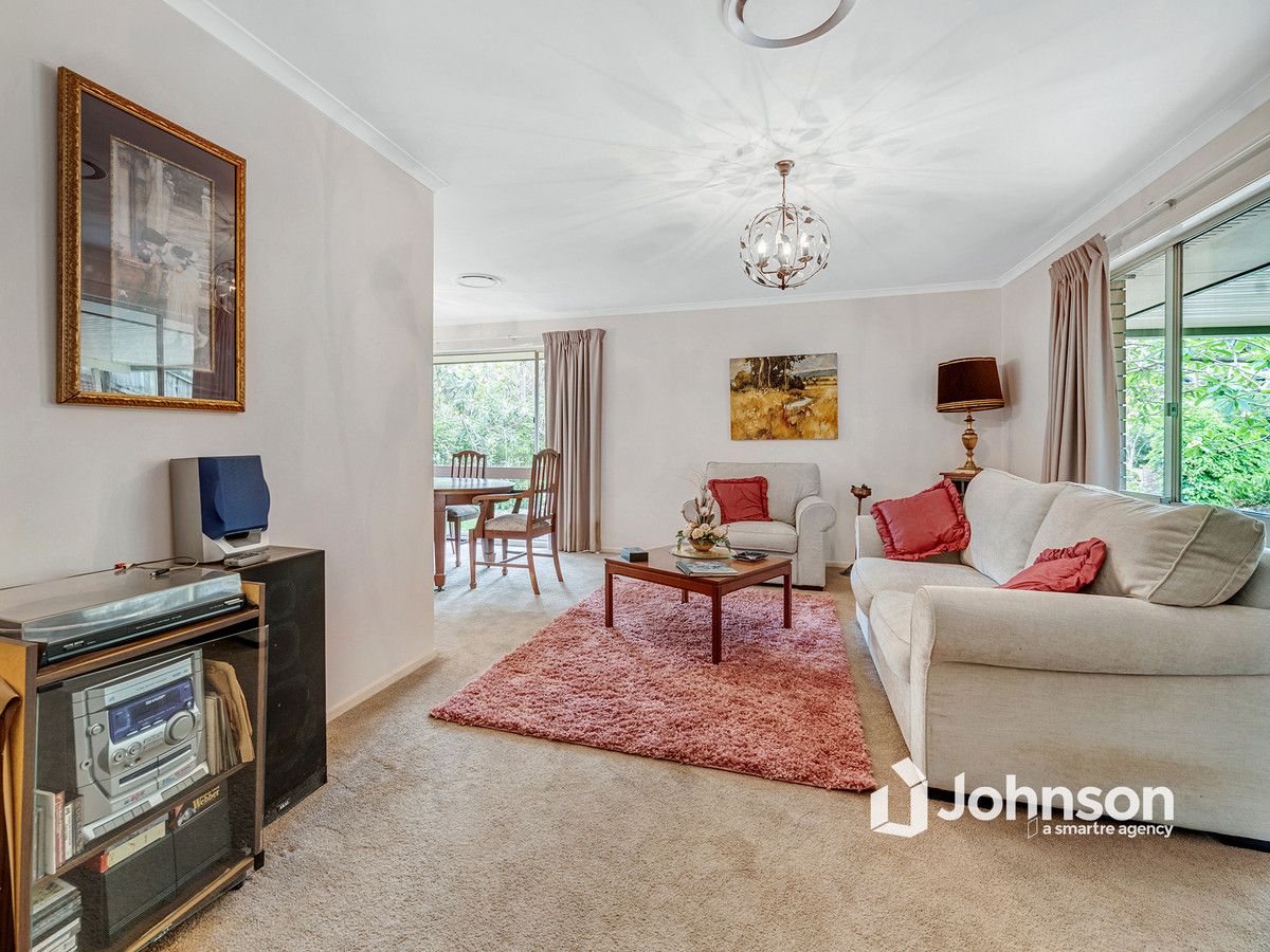 14 Lant Street, Chapel Hill QLD 4069, Image 2