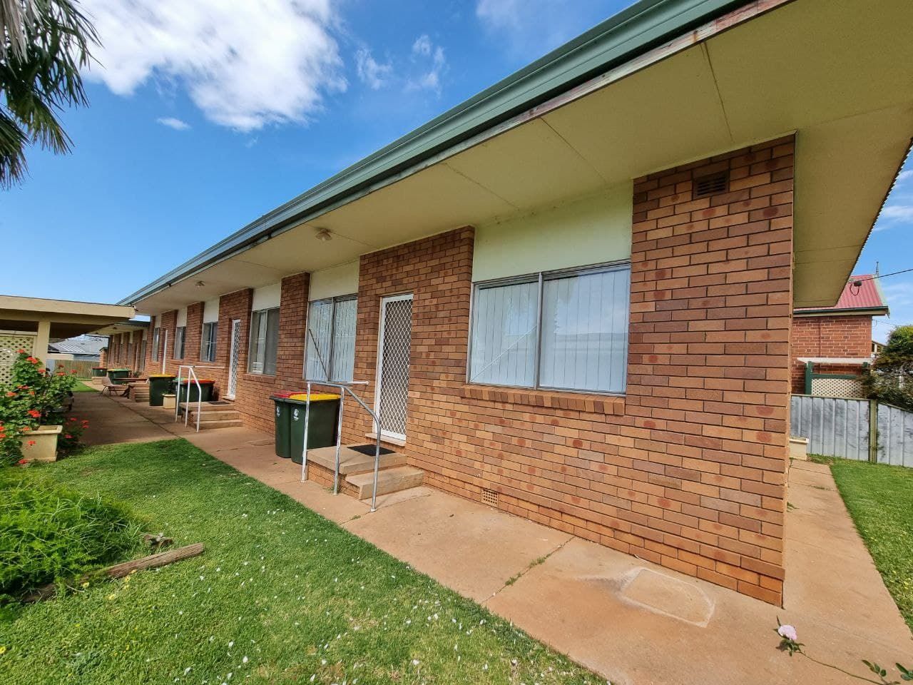 2 bedrooms Apartment / Unit / Flat in 3/41 Bushman Street PARKES NSW, 2870