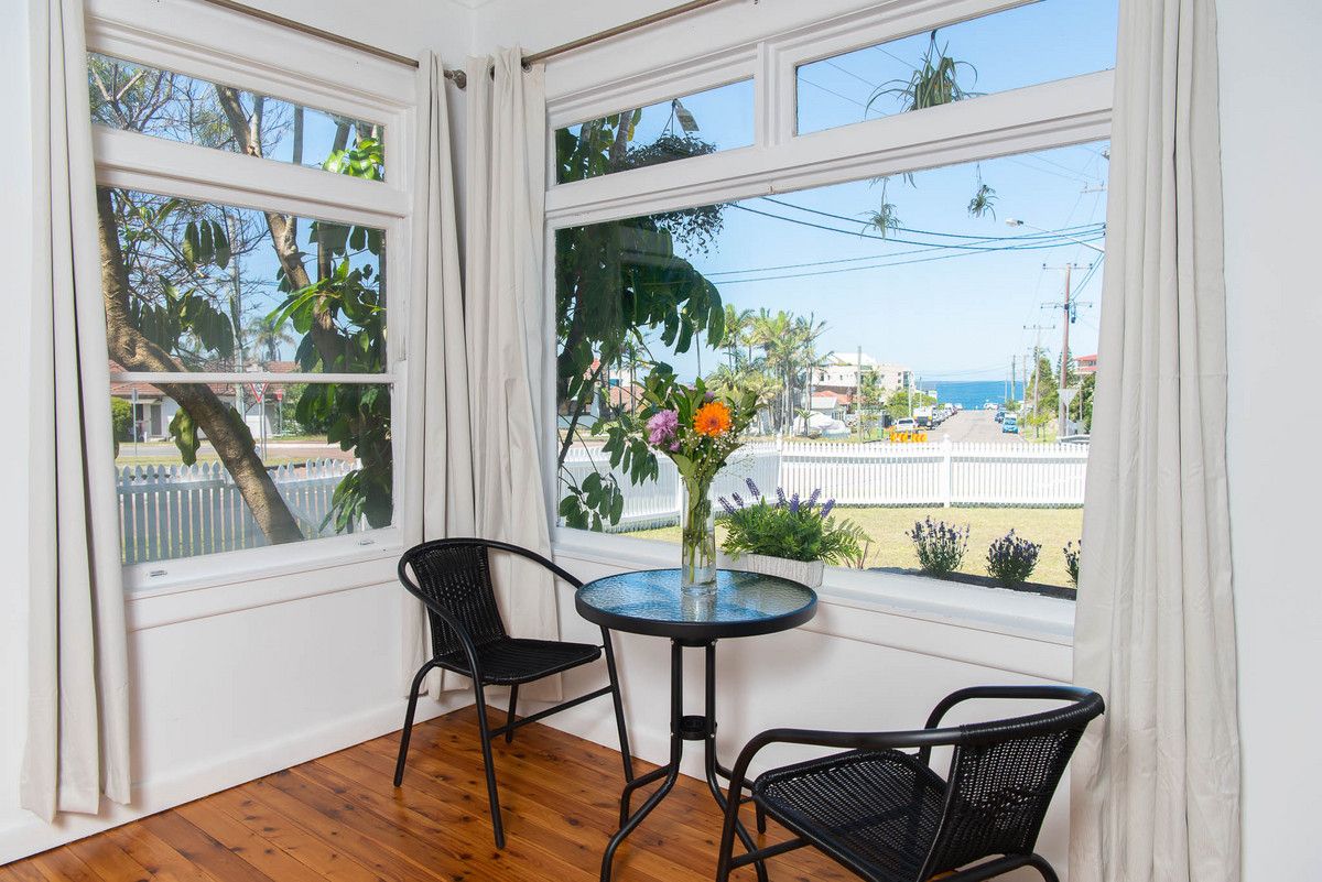 3 bedrooms House in 51 Bay Road BLUE BAY NSW, 2261