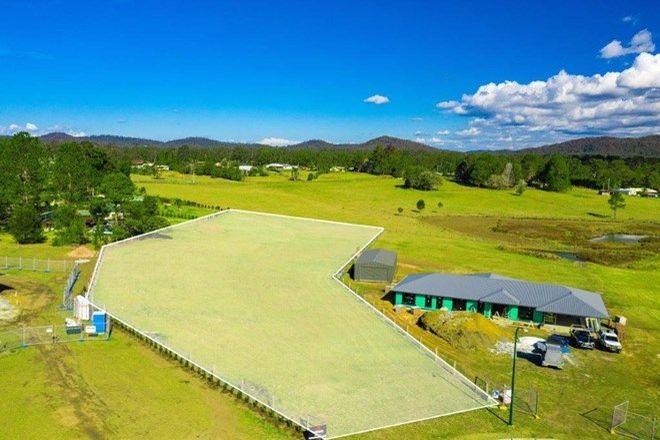 Picture of 100 Oxbow Circuit, KING CREEK NSW 2446