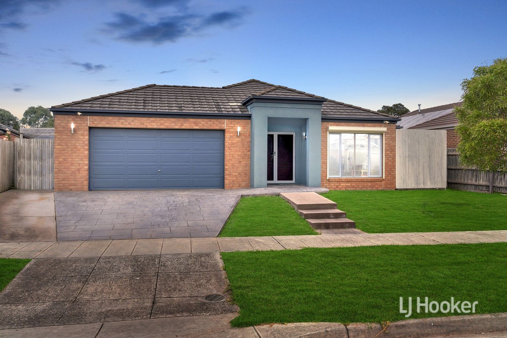 11 Charlwood Close, Lynbrook VIC 3975, Image 0