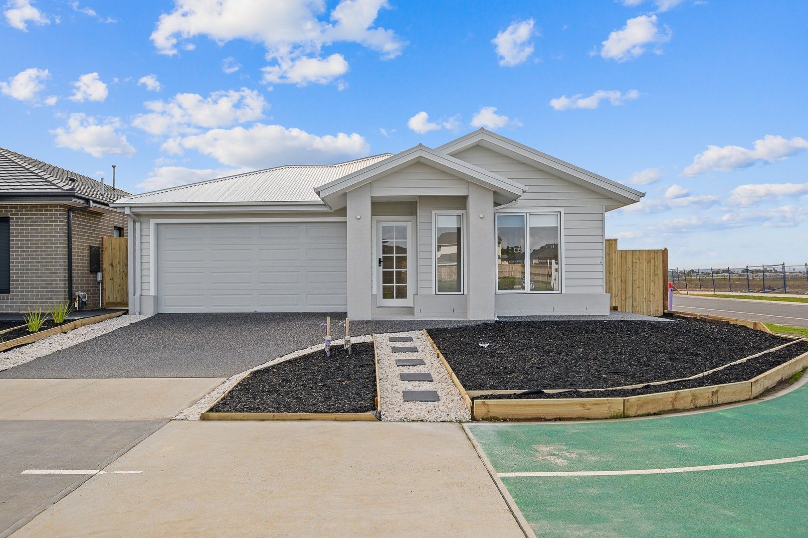 28 Crescendo Boulevard, Clyde VIC 3978, Image 0