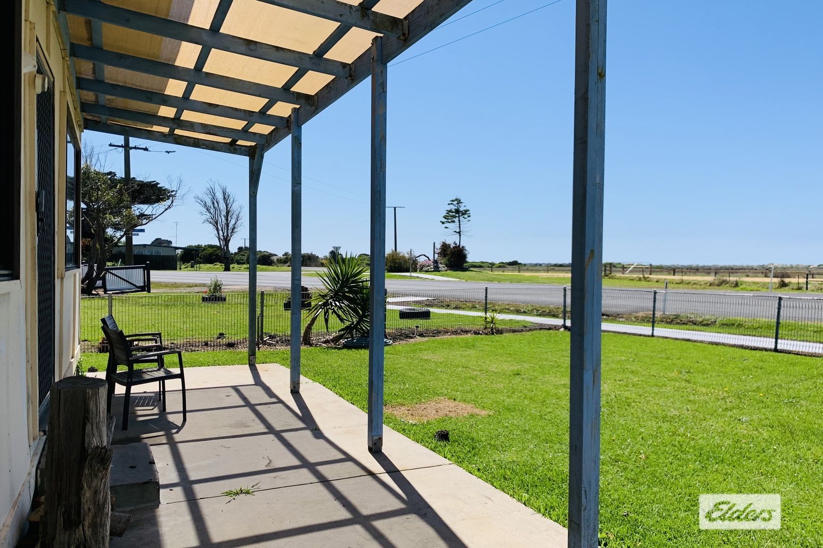 61 Main Road, Seaspray VIC 3851, Image 2