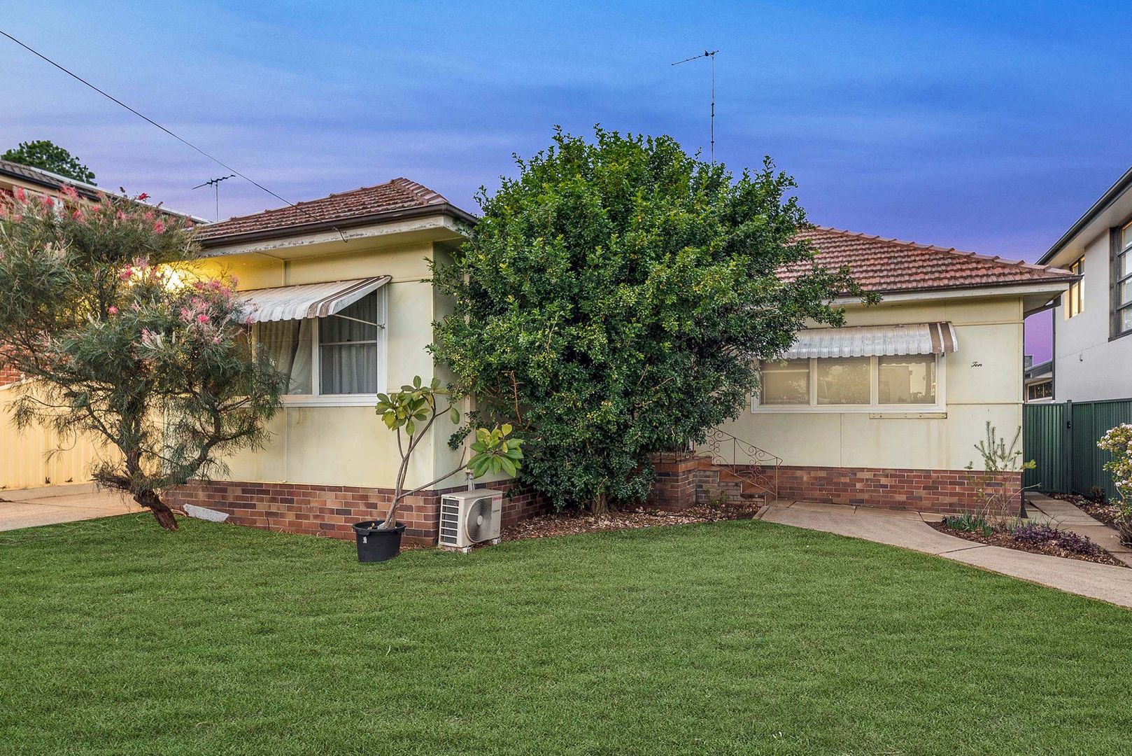 3 bedrooms House in 10 Drew Street WESTMEAD NSW, 2145