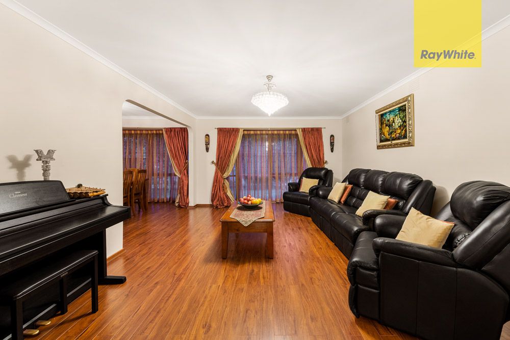 7 Cawley Court, Wantirna South VIC 3152, Image 2