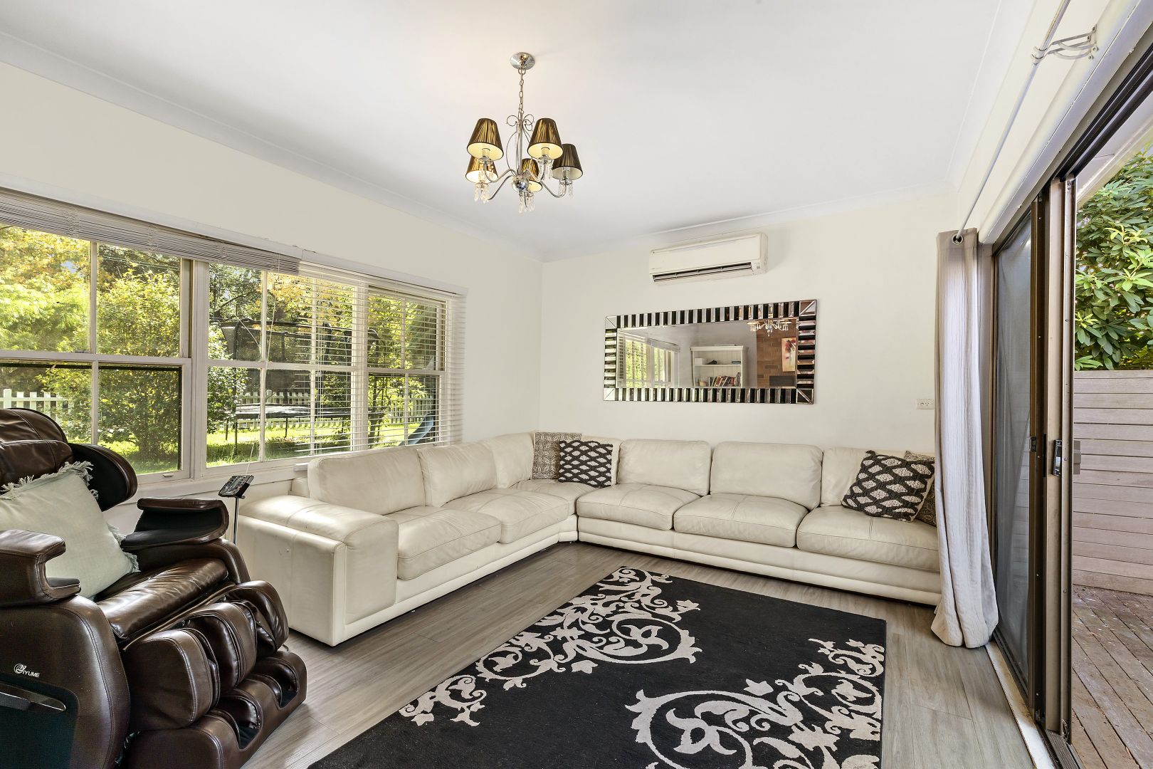 2 Kooloona Crescent, West Pymble NSW 2073, Image 2