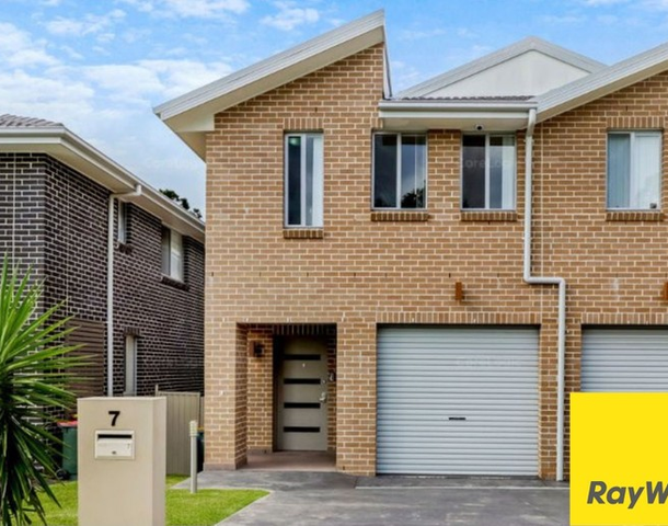 7/21 Alamar Crescent, Quakers Hill NSW 2763