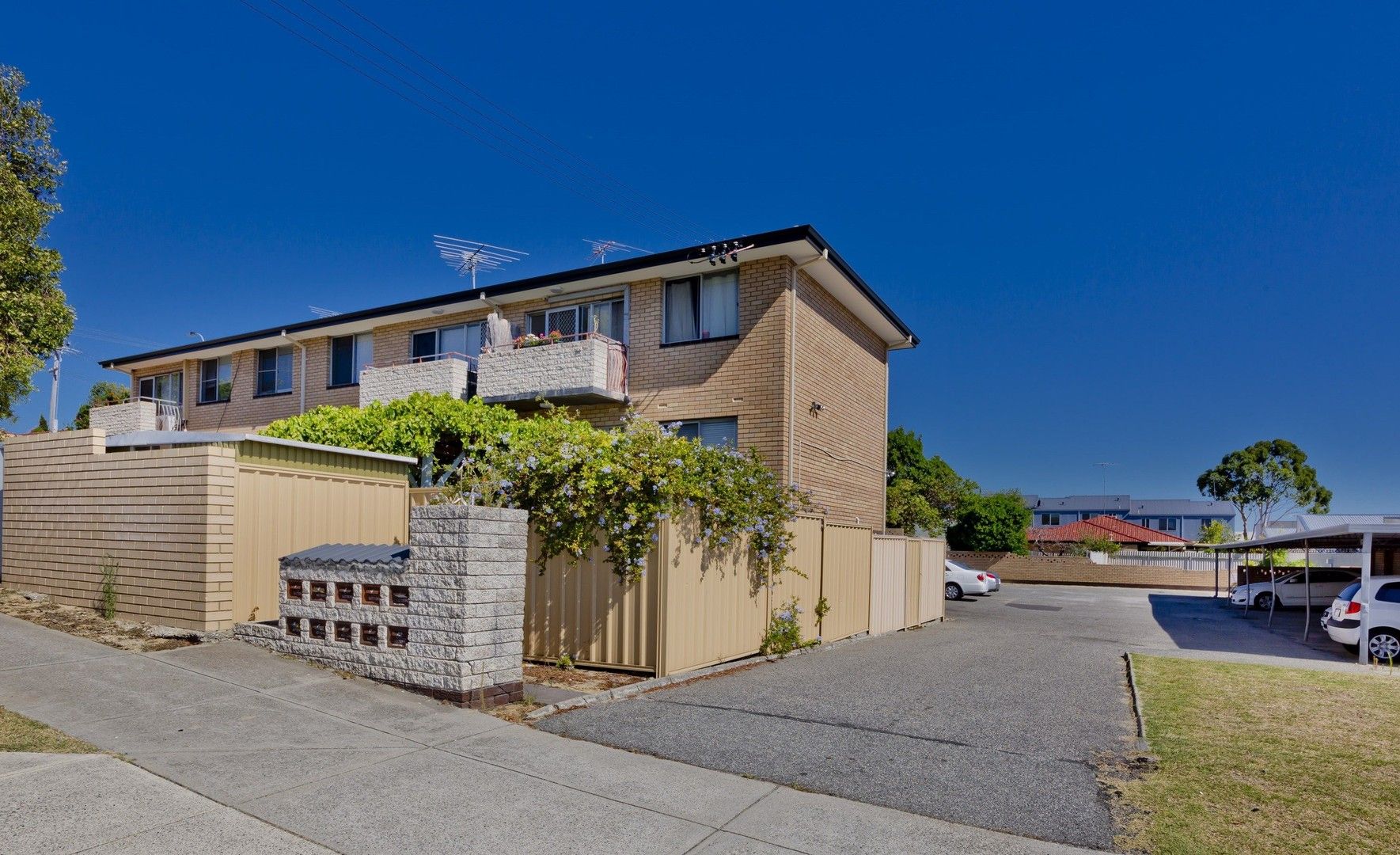 2 bedrooms Apartment / Unit / Flat in 1/69 Main Street OSBORNE PARK WA, 6017